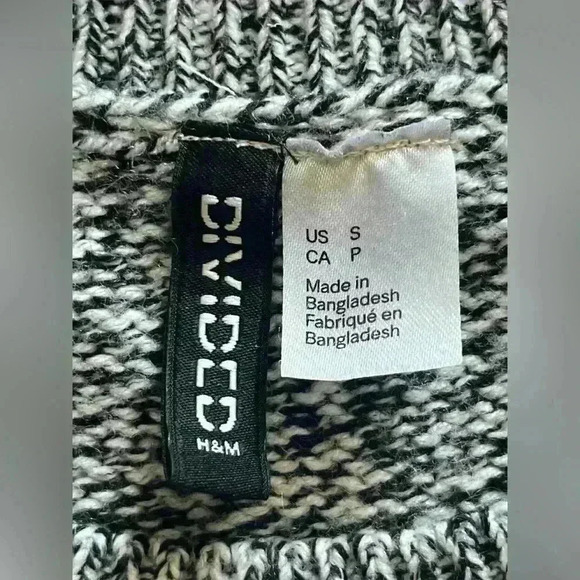Divided H&M Sweater Black Gray Marled Sweater Top Fall Soft Cozy Knit Small - Picture 4 of 4